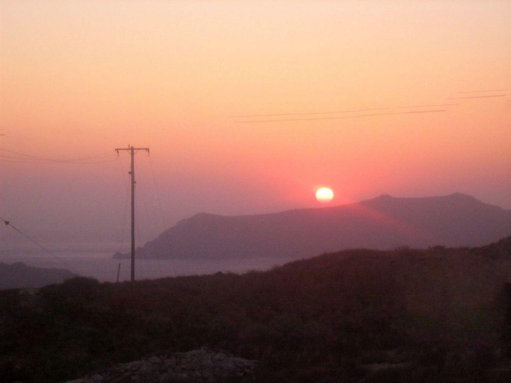 Pýrgos Zorbas Hotel Santorini מראה חיצוני תמונה